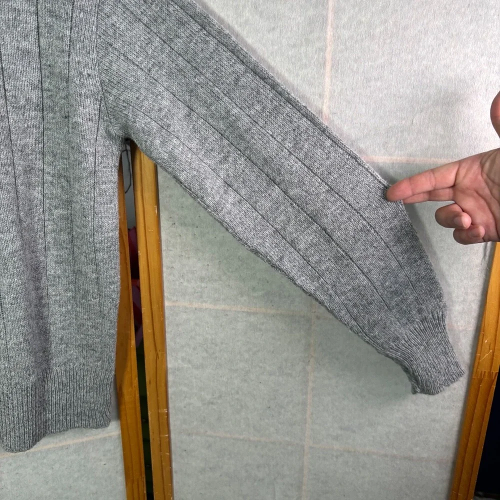 Munsingwear Sweater L Gray Vintage Cable Knit Crewneck Made in USA Mens